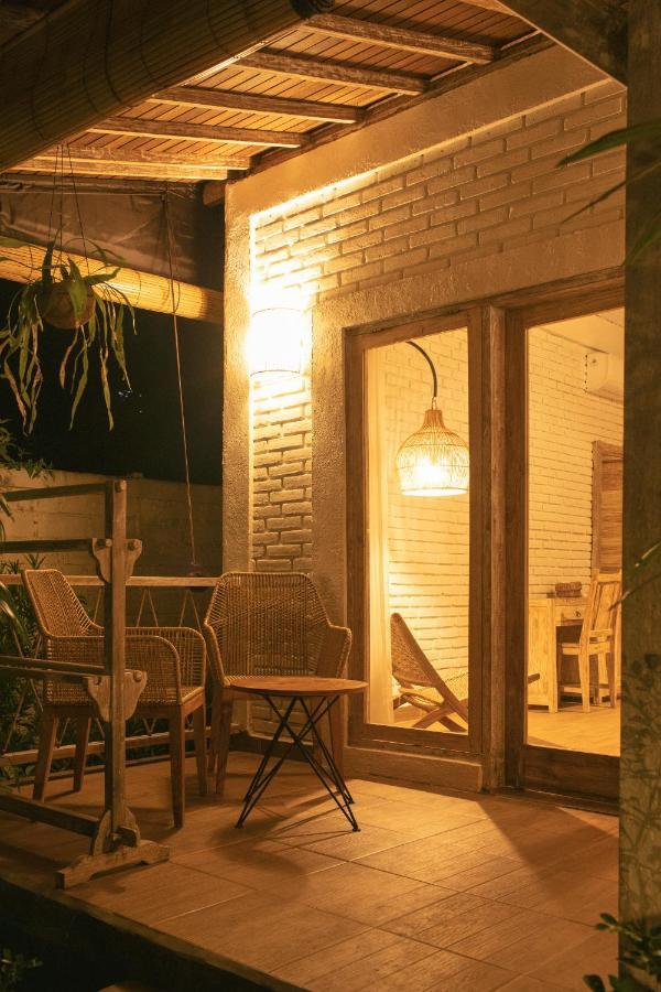 Cari Surf Camp & Studio'S Uluwatu  Exterior photo