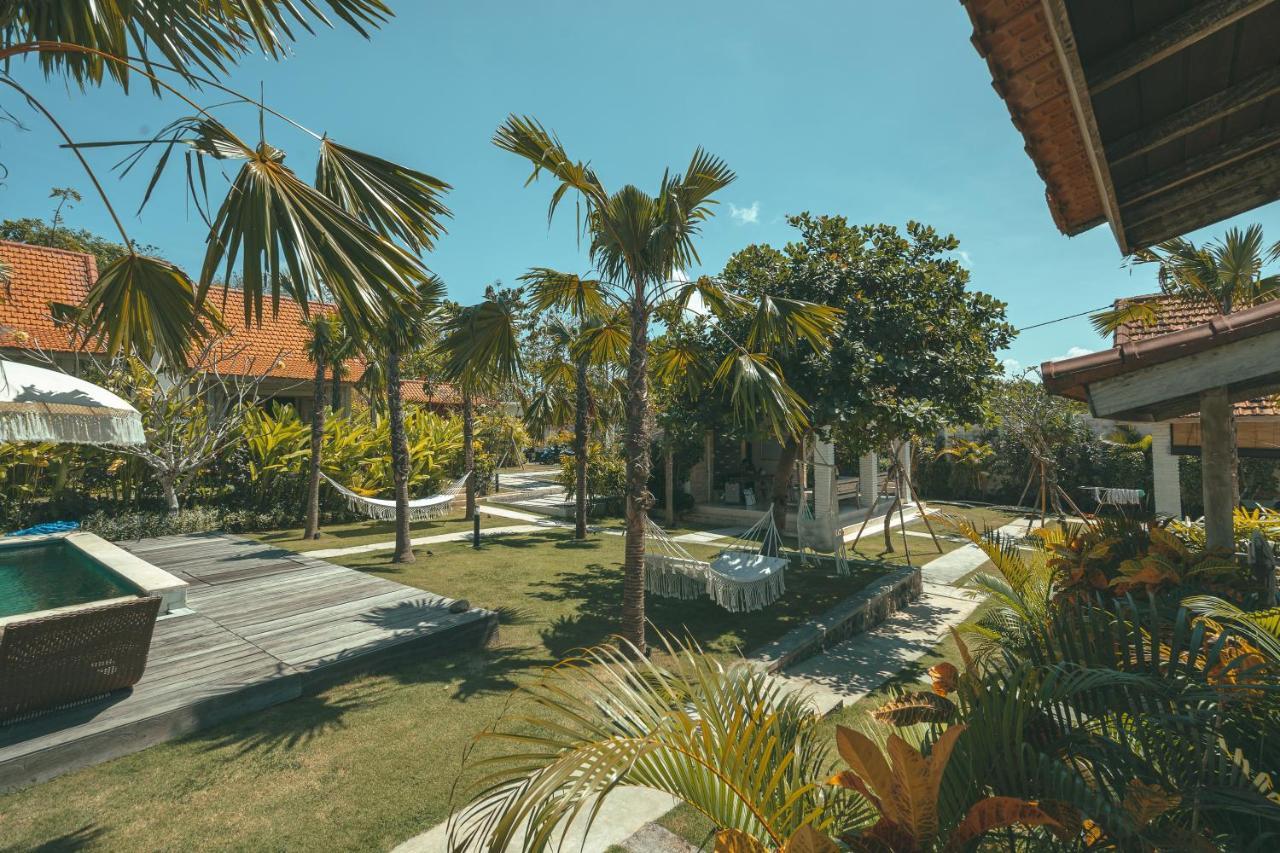 Cari Surf Camp & Studio'S Uluwatu  Exterior photo